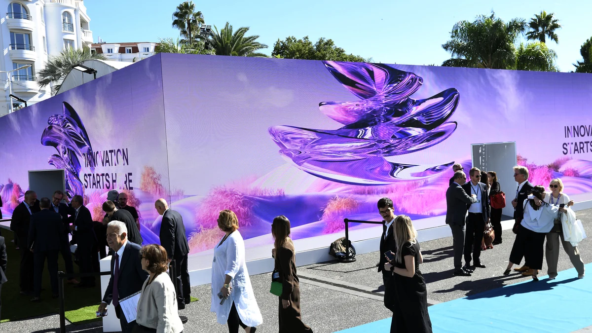 Yacht charter for TFWA World Exhibition - Cannes