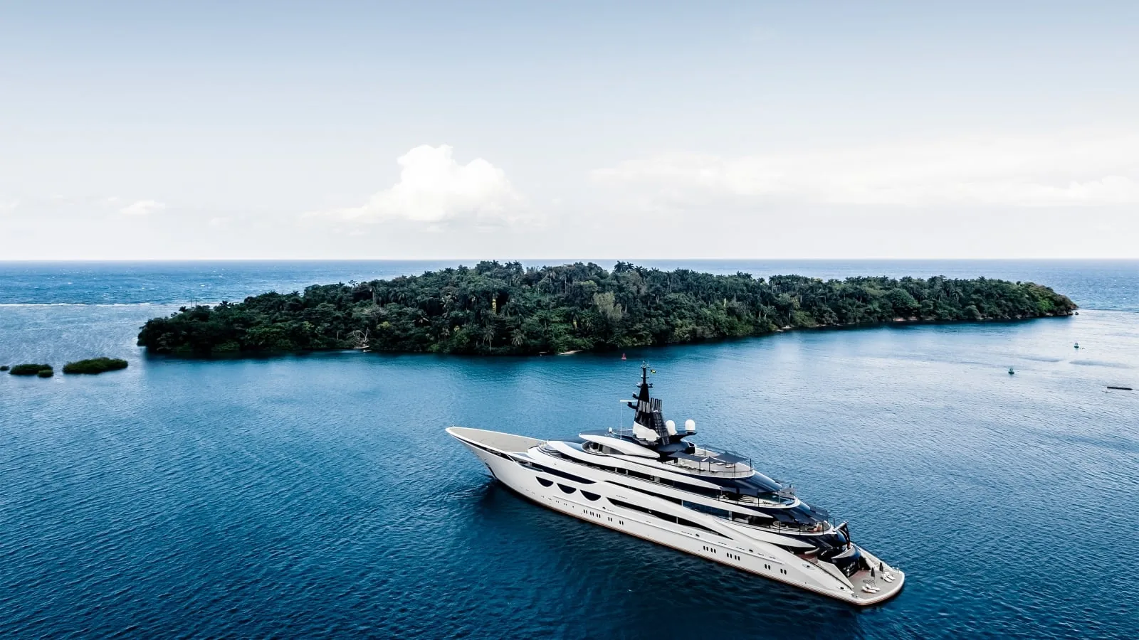 AHPO - photo 2 yacht charter Cannes