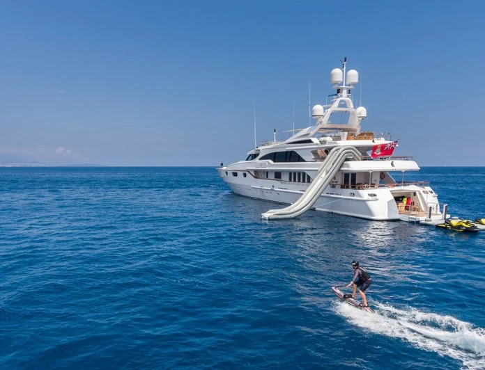 AIR - photo 9, AIR yacht charter