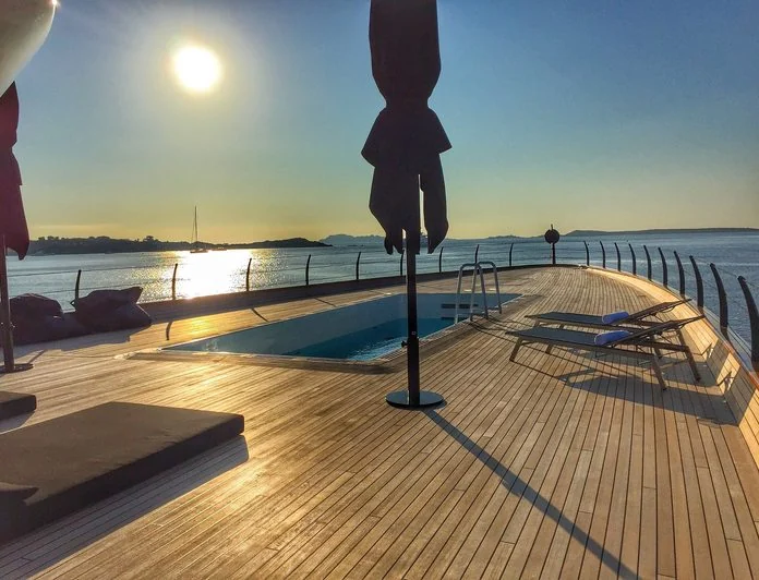 AIR - photo 8, AIR yacht charter