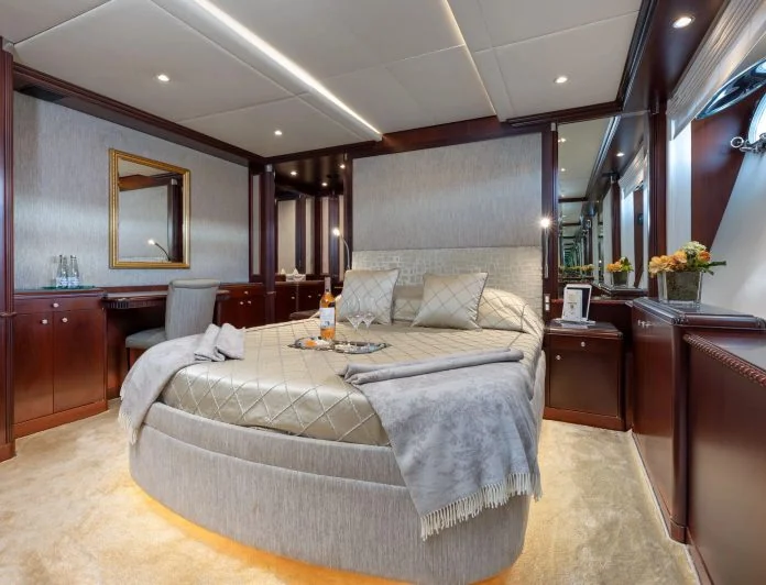 AKIRA ONE - photo 5, AKIRA ONE yacht charter
