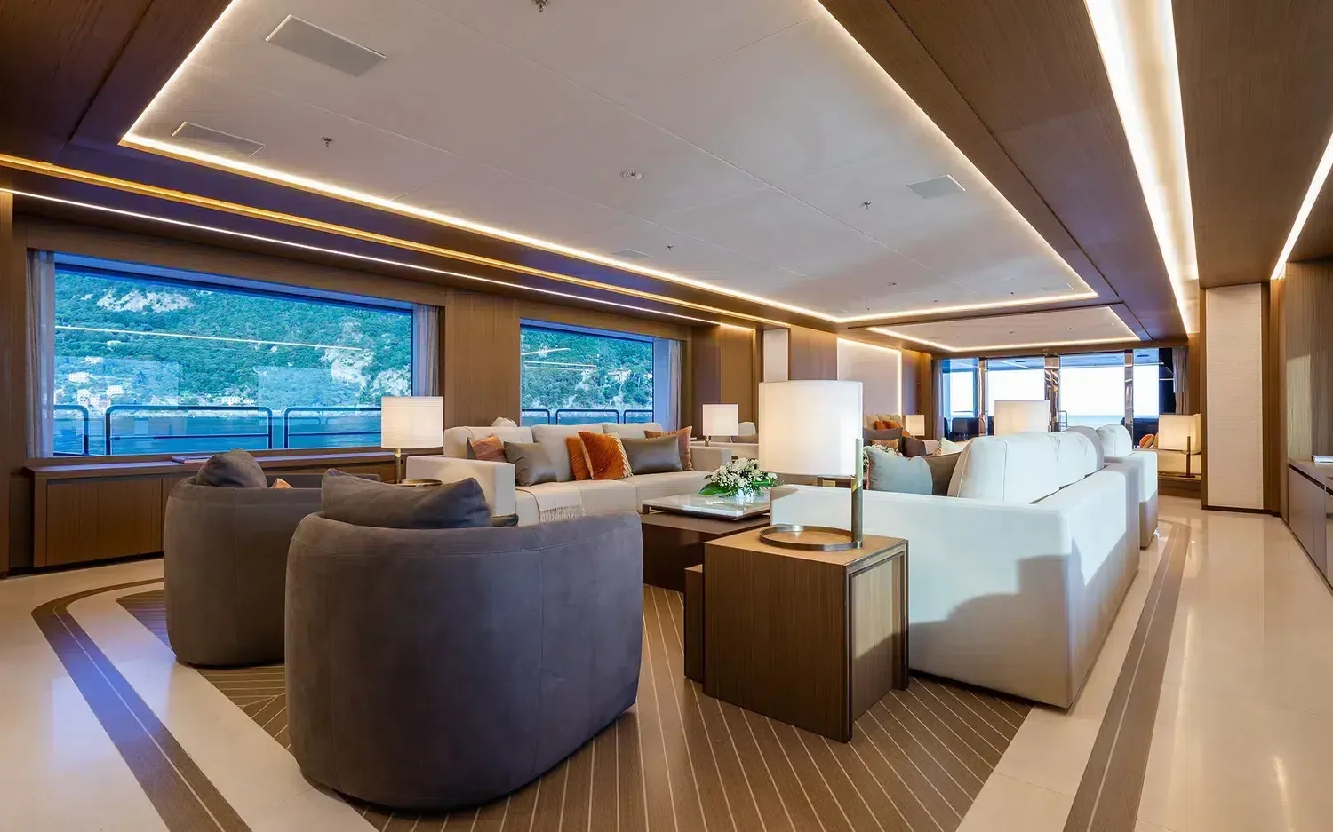 ALFA - photo 14 yacht charter Cannes