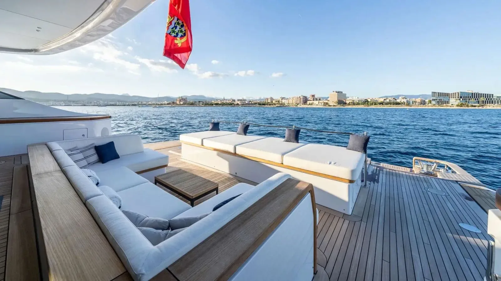 ALPHA WAVES - photo 22 yacht charter Cannes
