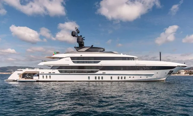 Alulim - yacht charter Cannes
