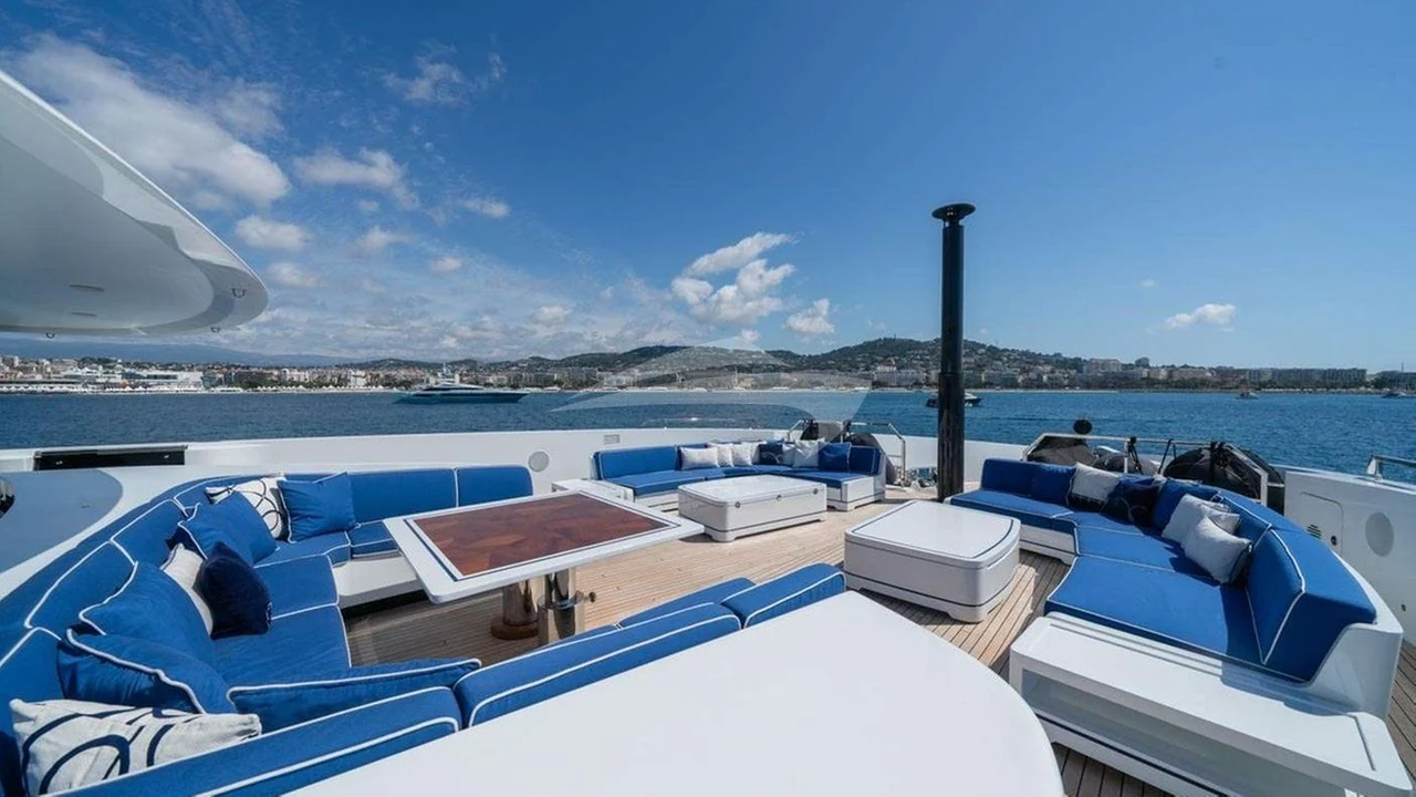 Alulim - photo 5 yacht charter Cannes