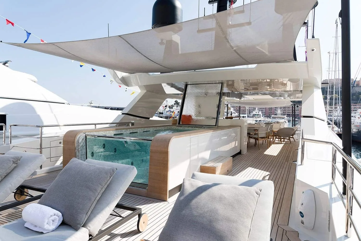 ANDIAMO - photo 8 yacht charter Cannes
