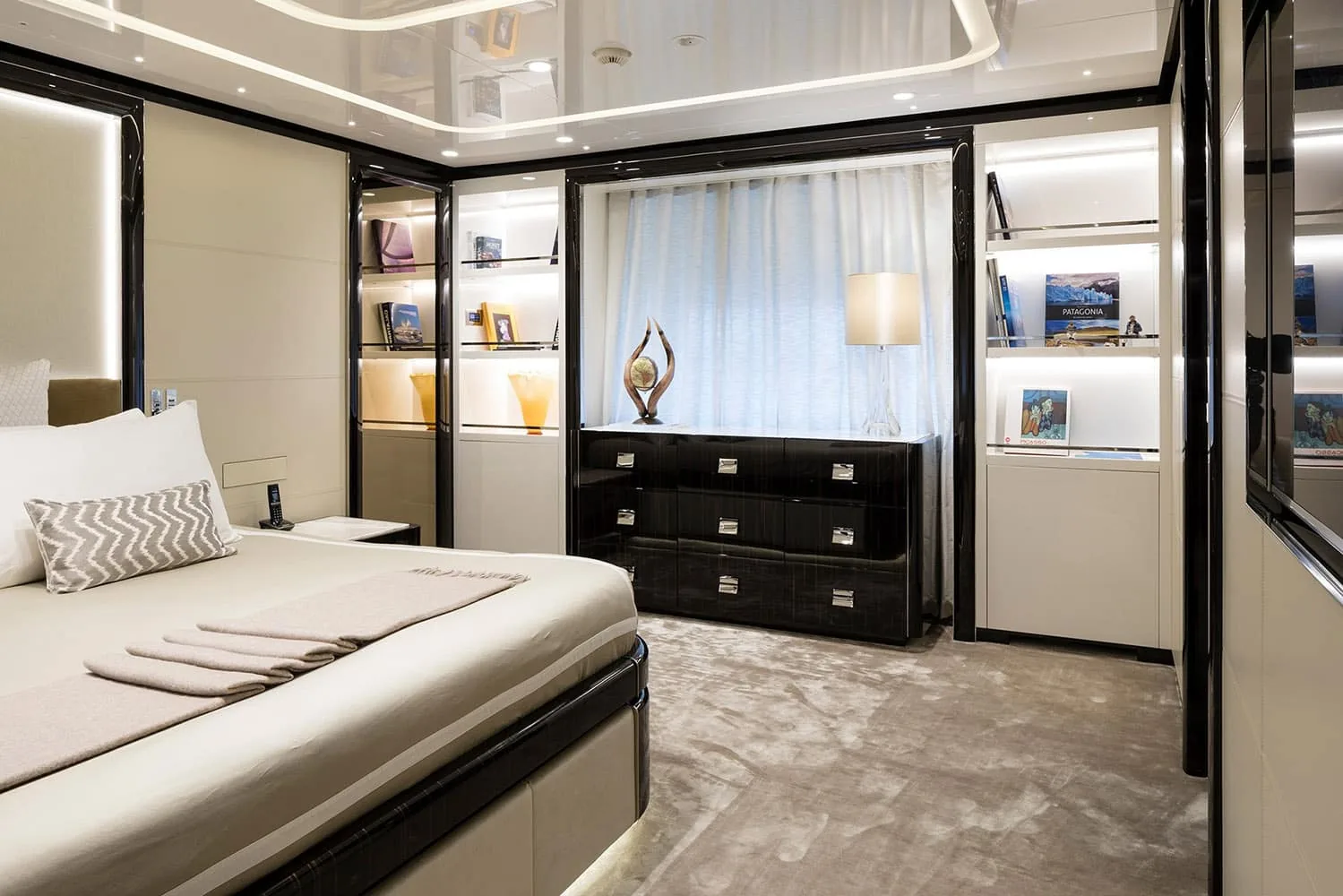ANDIAMO - photo 14 yacht charter Cannes