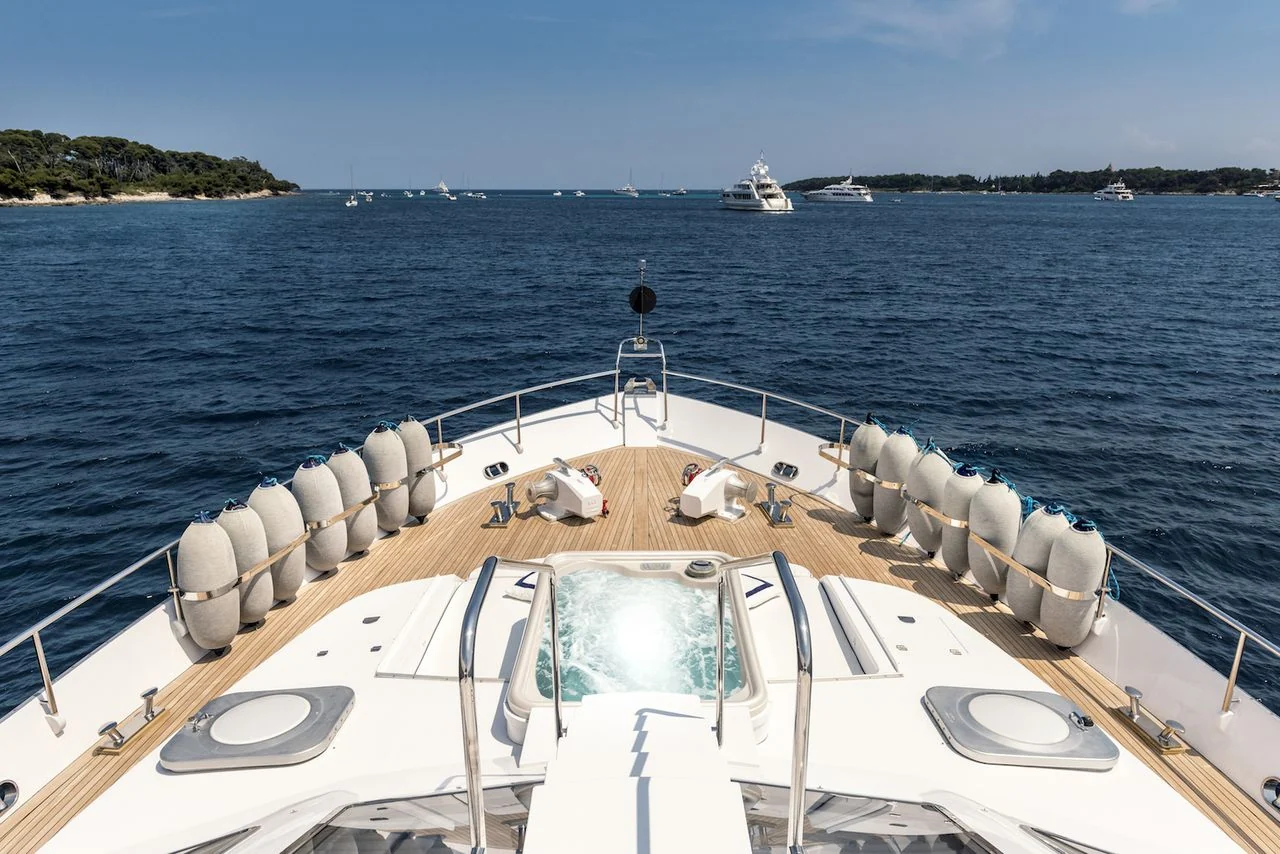 Antisan - photo 3 yacht charter Cannes