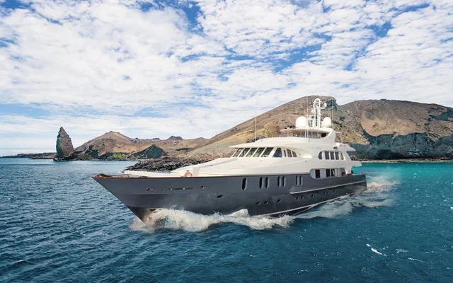 AQUA MARE - superyacht for week charter