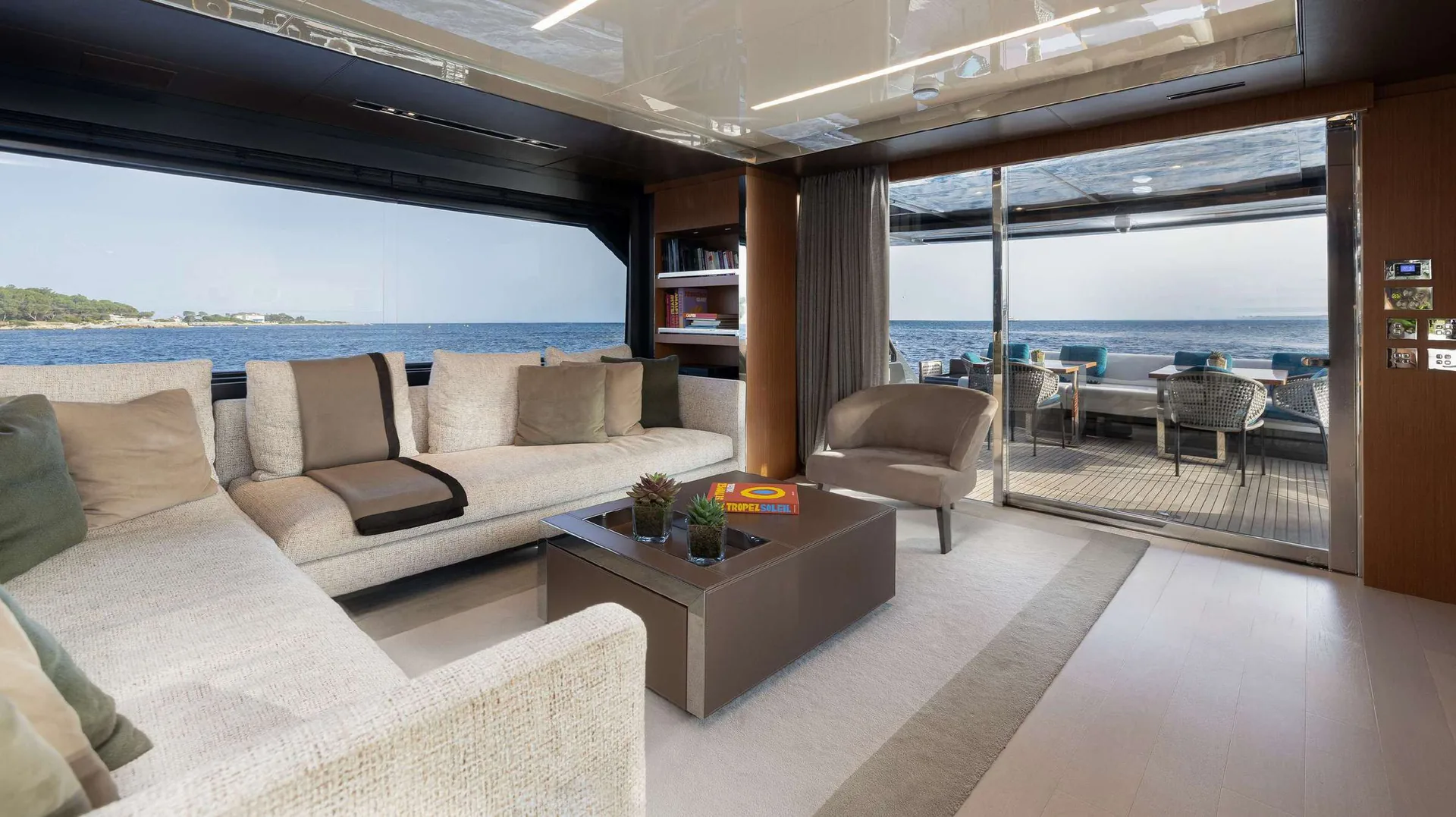 Ariyas - photo 16 yacht charter Cannes