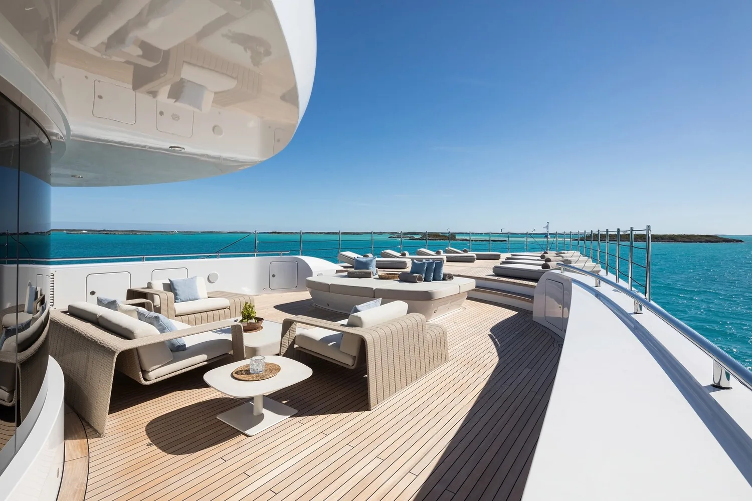 ARTISAN - photo 18 yacht charter Cannes