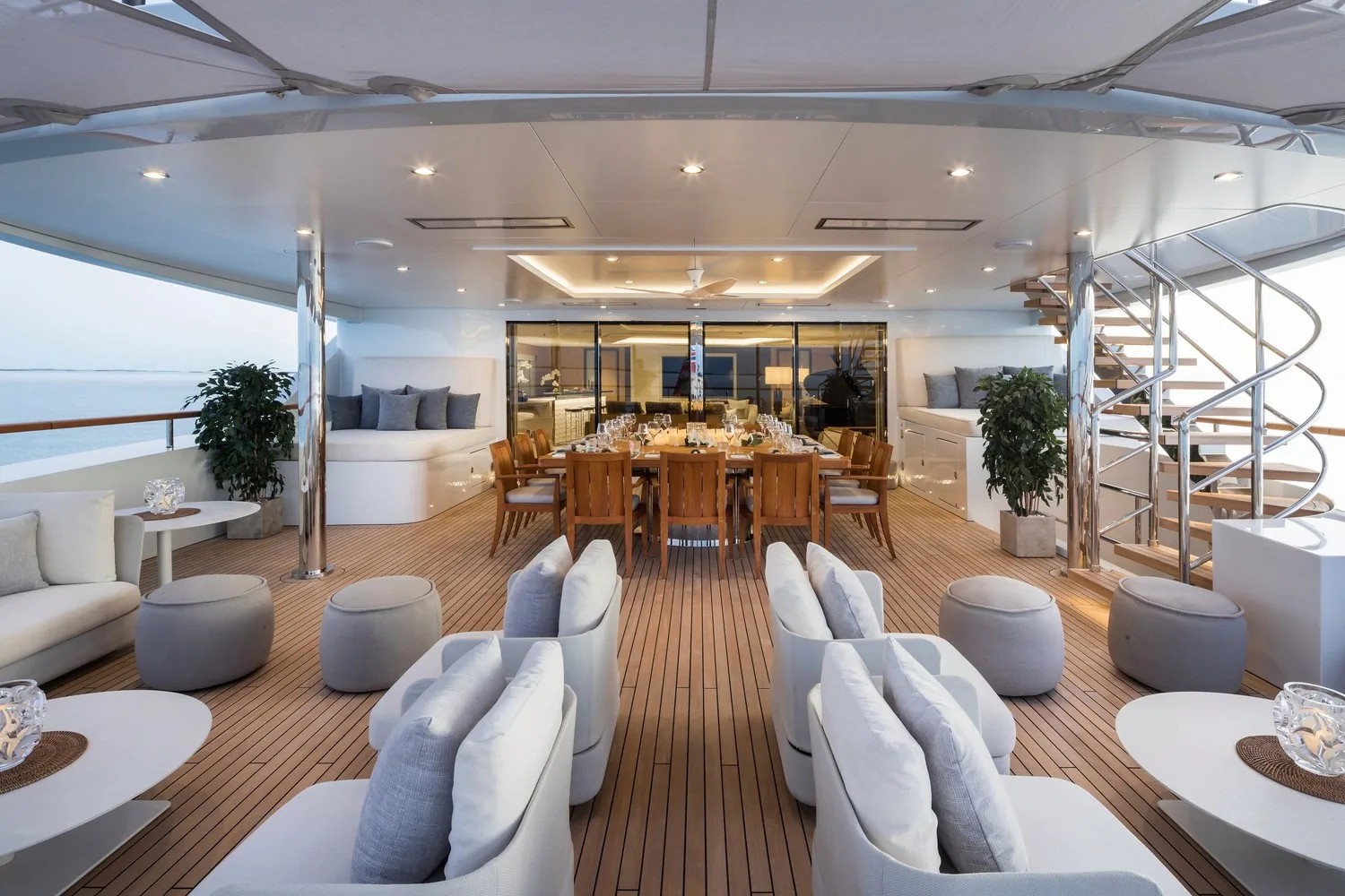 ARTISAN - photo 20 yacht charter Cannes