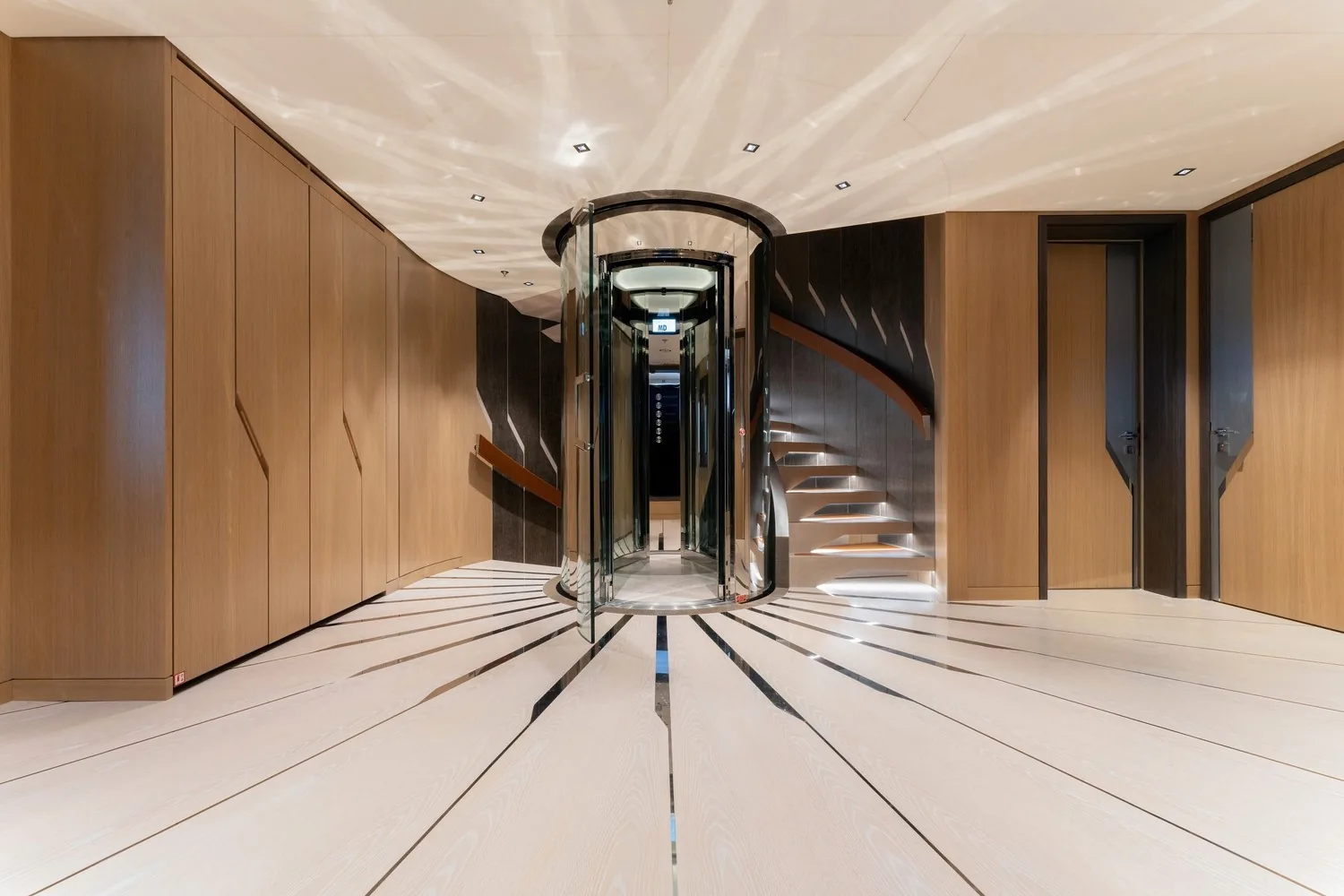 ARTISAN - photo 26 yacht charter Cannes
