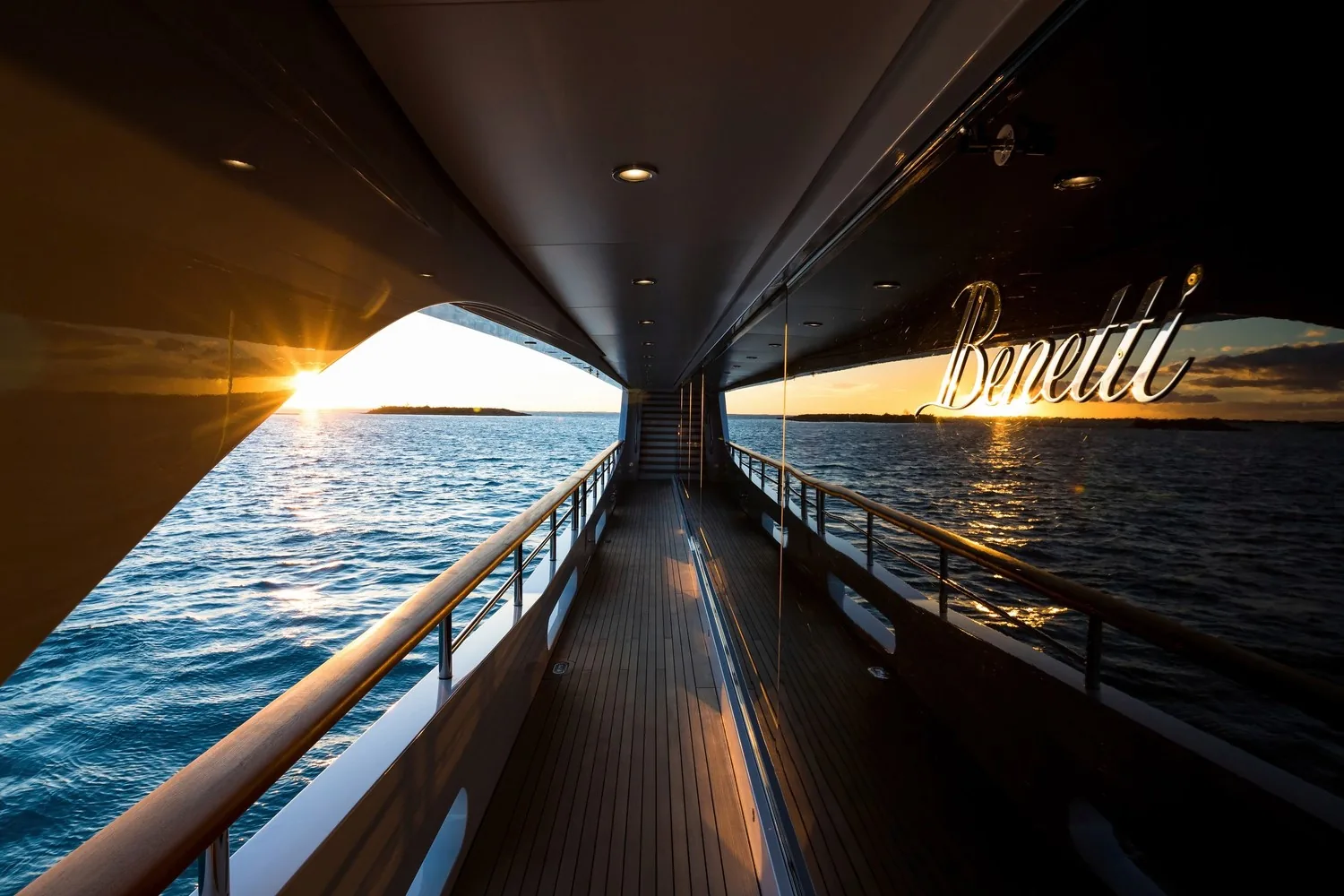 ARTISAN - photo 43 yacht charter Cannes