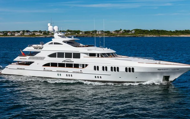 ASPEN ALTERNATIVE - superyacht for week charter