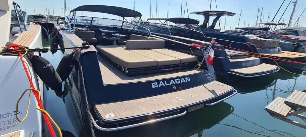 Balagan - photo 2 yacht charter Cannes