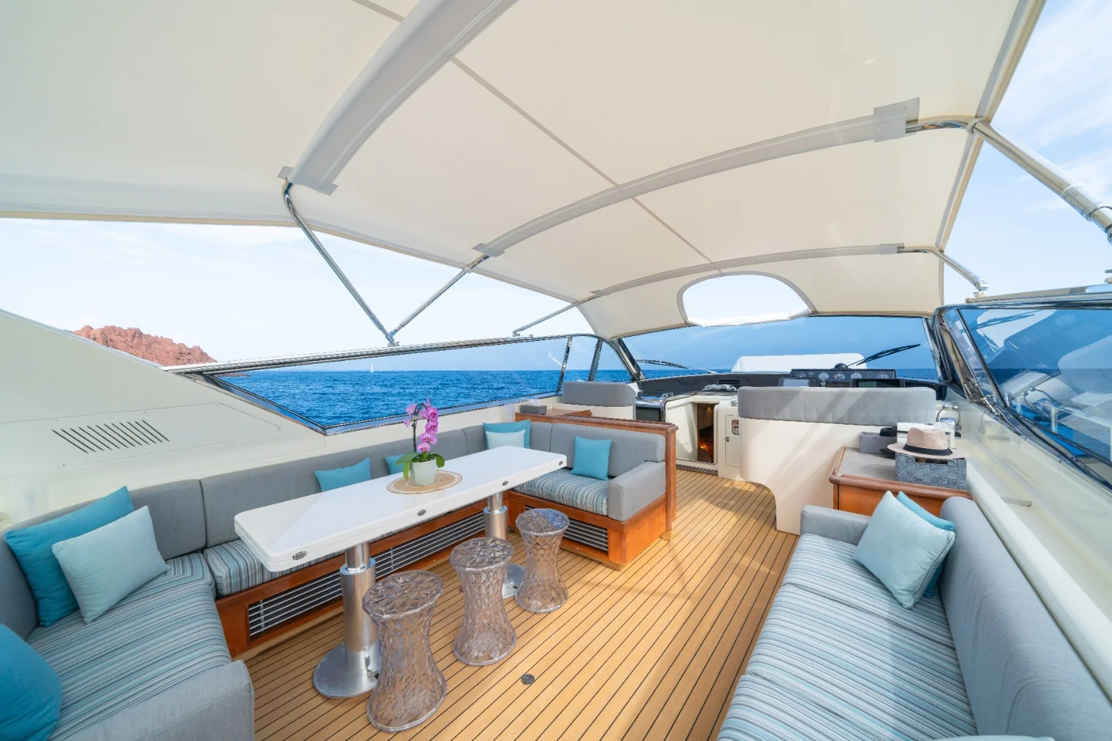 Baoli - photo 15 yacht charter Cannes