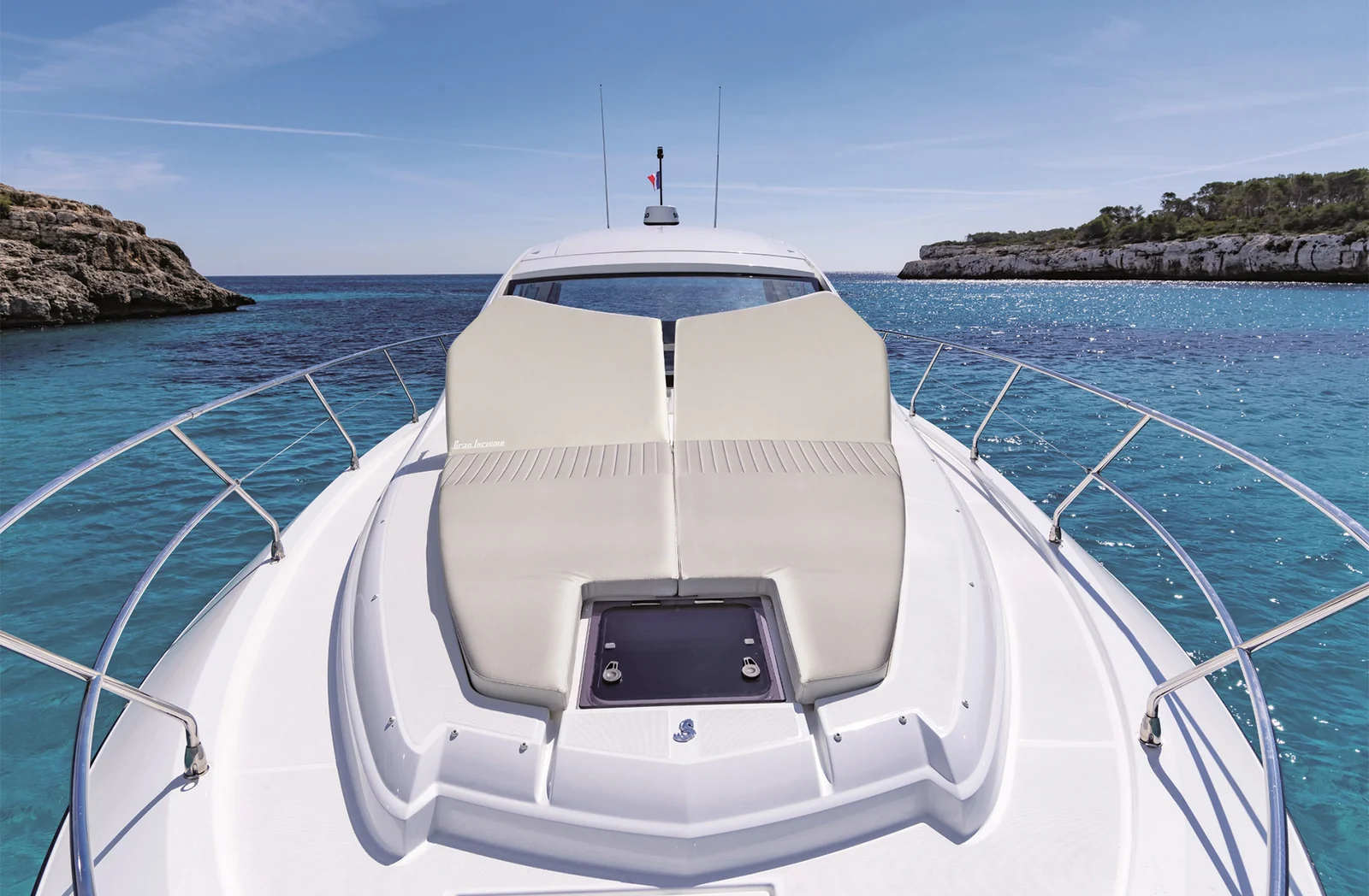 Beneteau Gran Turismo 46 - photo 15 yacht charter Cannes