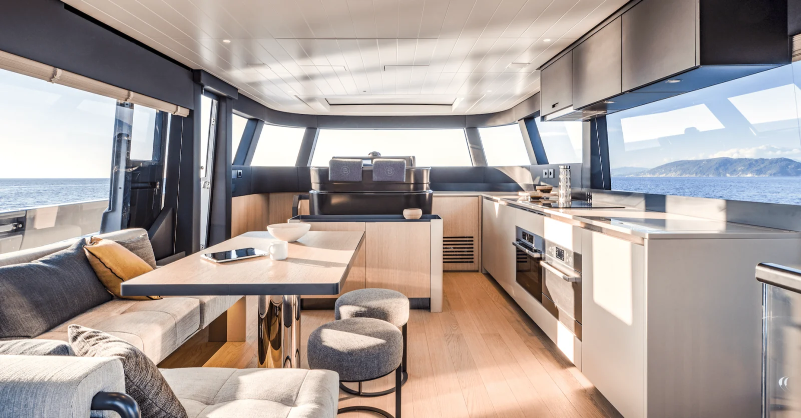 Bluegame BG62 - photo 20 yacht charter Cannes
