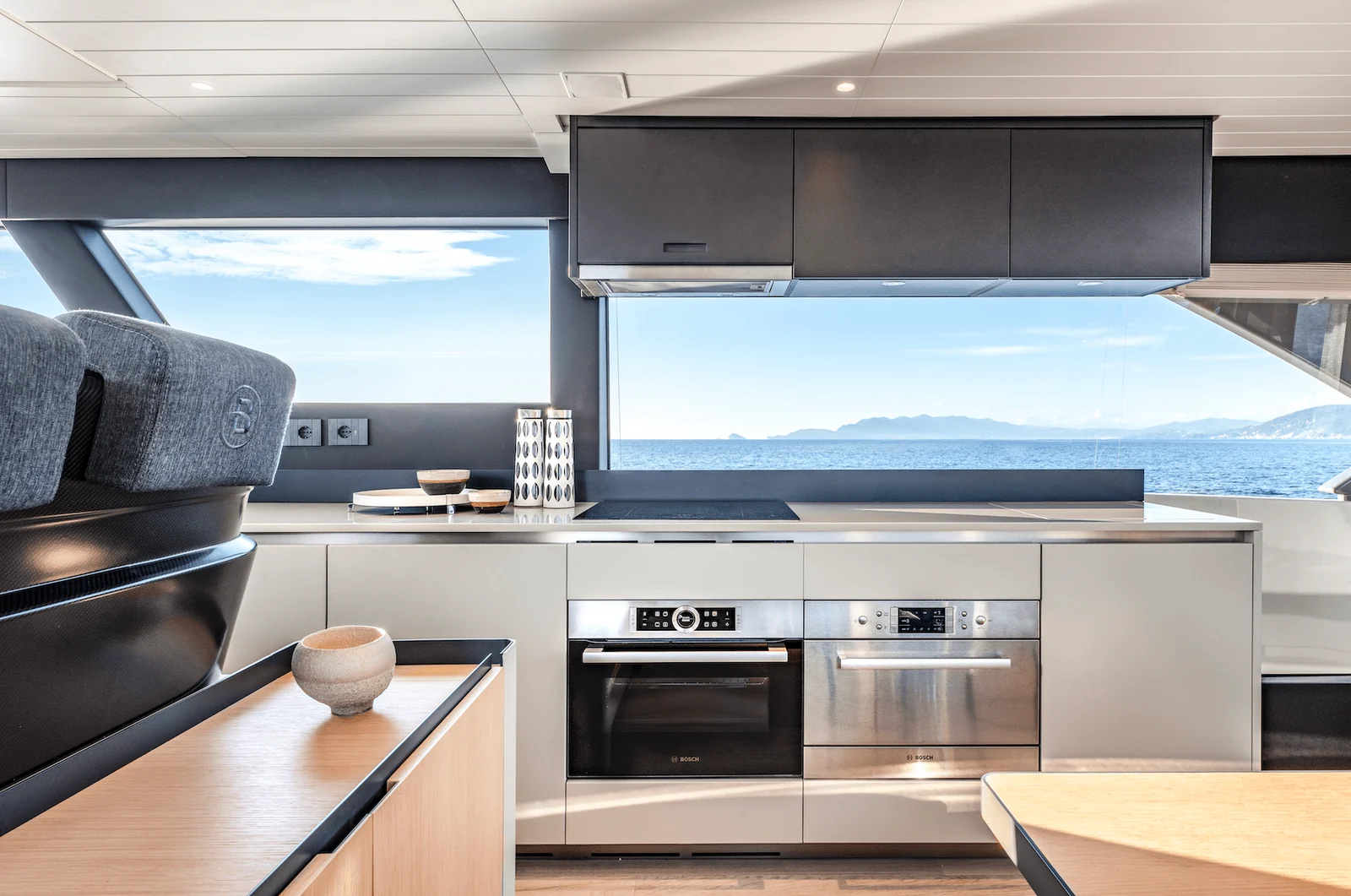 Bluegame BG62 - photo 21 yacht charter Cannes