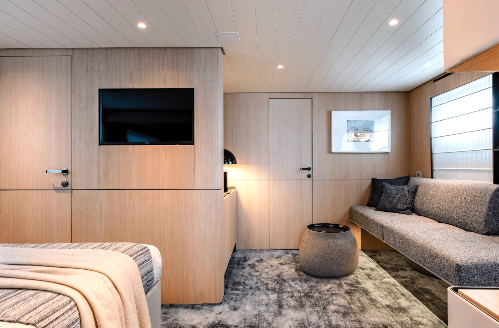 Bluegame BG62 - photo 25 yacht charter Cannes