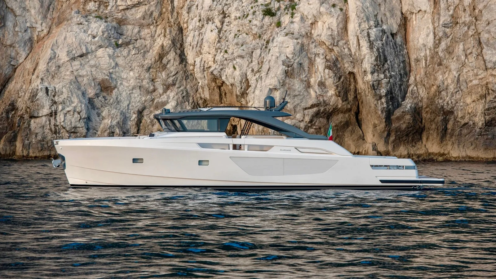 Bluegame BGX73 - photo 2 yacht charter Cannes