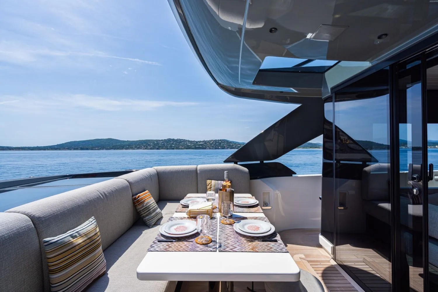 BLUEGAME BGX63 - photo 6 yacht charter Cannes