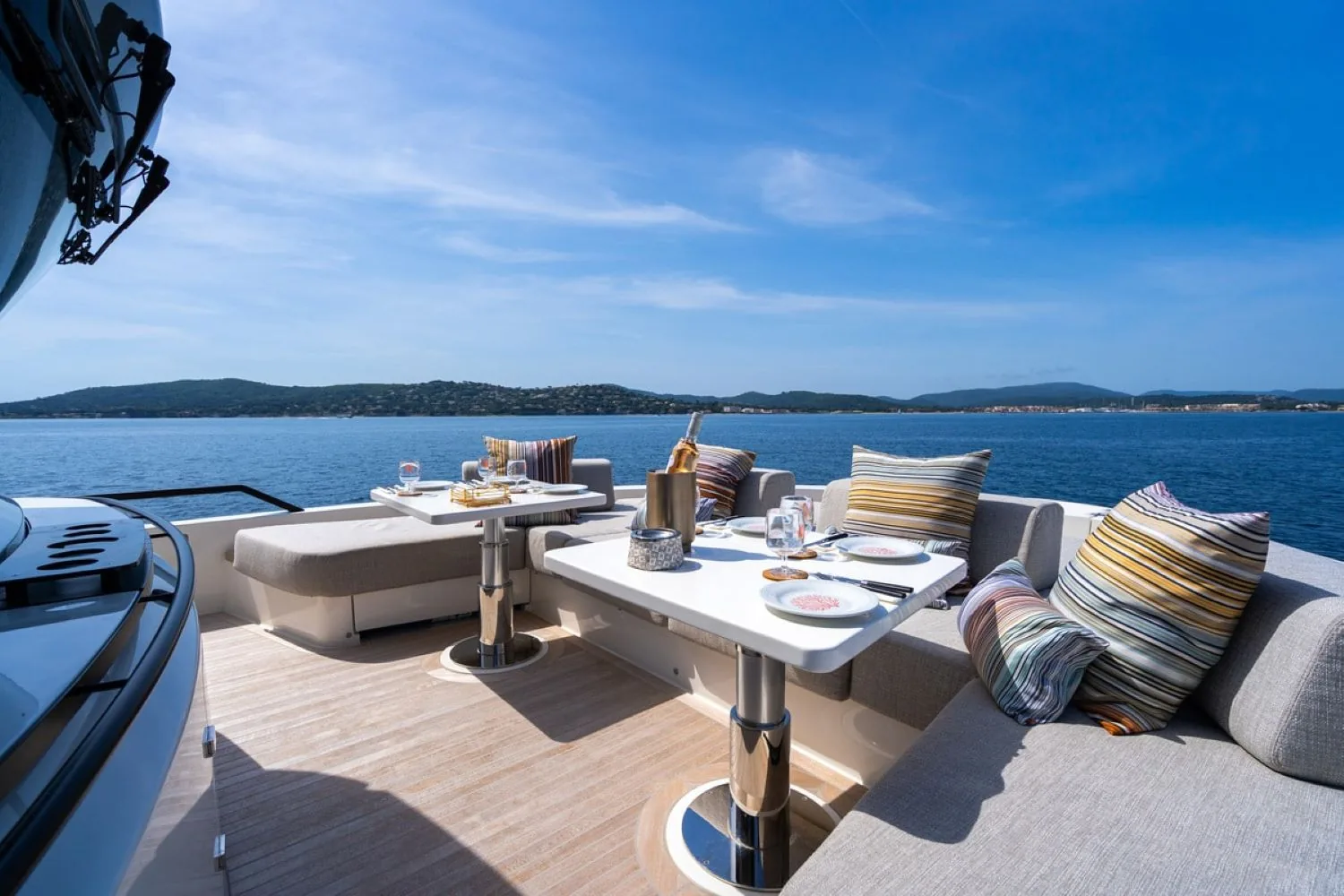 BLUEGAME BGX63 - photo 7 yacht charter Cannes