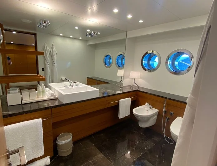 BOLD - photo 5, BOLD yacht charter