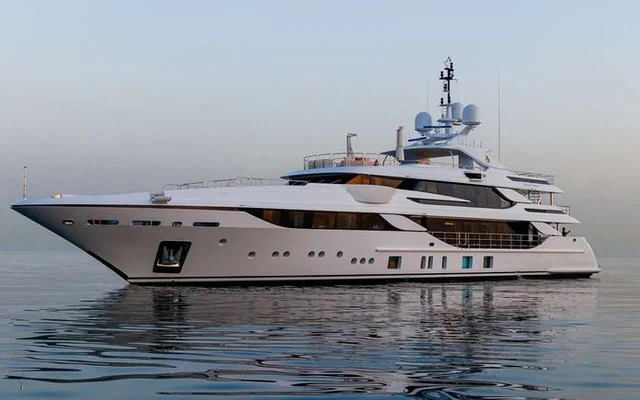 BOMBAY - superyacht for week charter