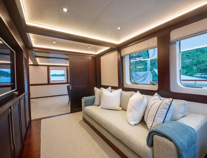 BUCCARA LATITUDE - photo 4, BUCCARA LATITUDE yacht charter