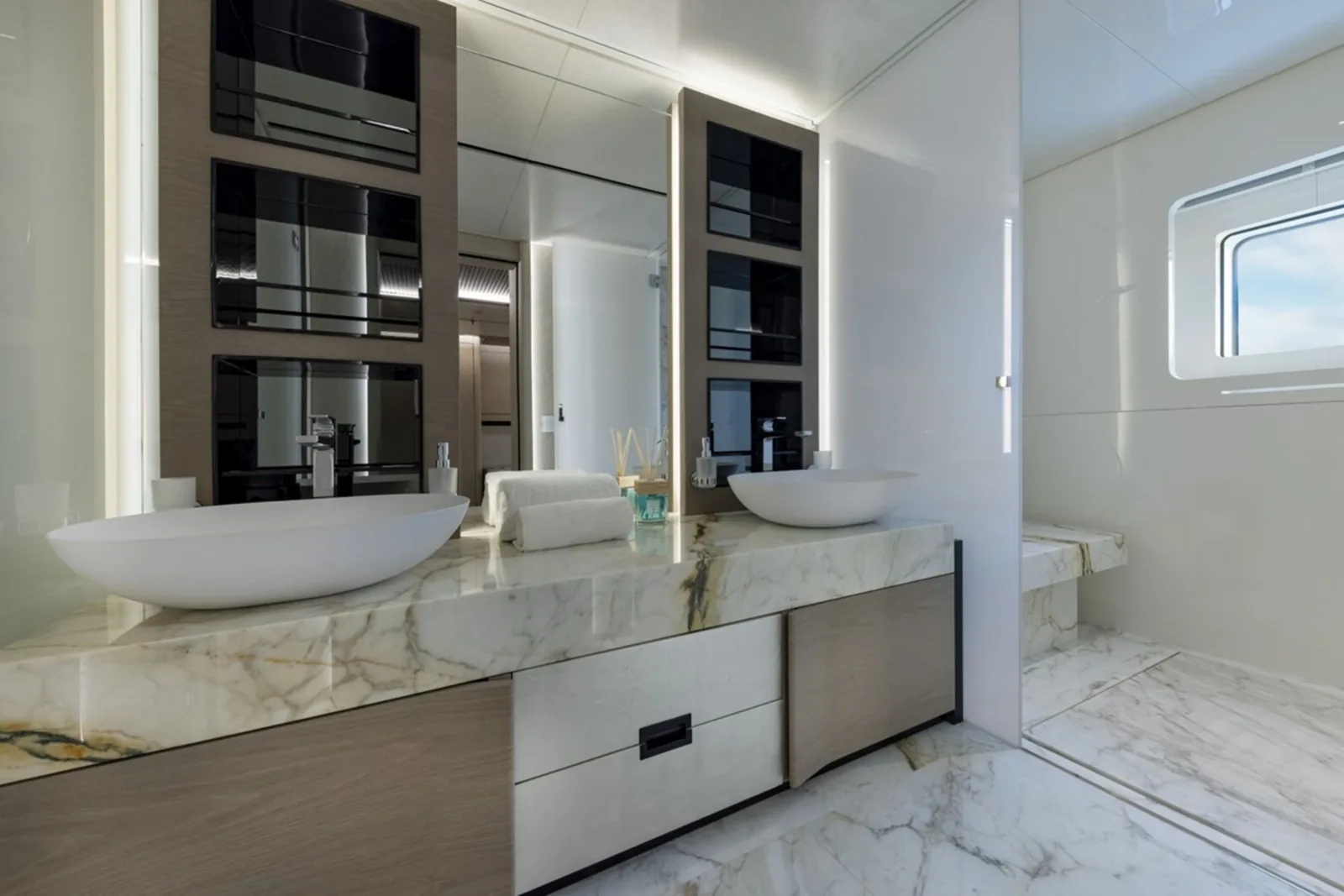 C - photo 32 yacht charter Cannes