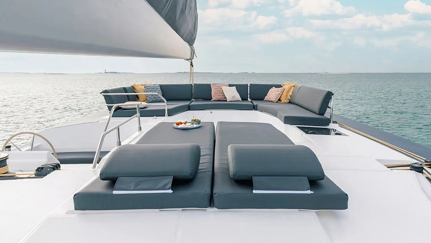 CATAMARAN AURA 51 - photo 5 yacht charter Cannes