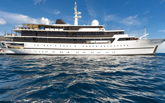 CHAKRA - superyacht for week charter