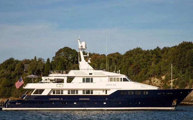 CHANTAL MA VIE - superyacht for week charter