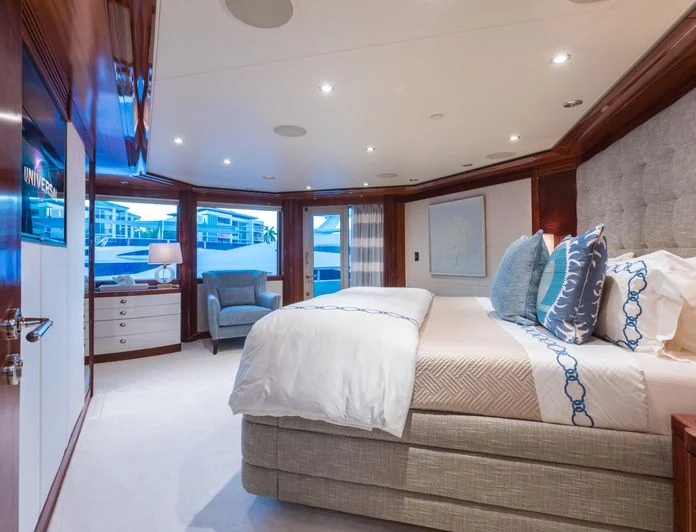 CHASING DAYLIGHT - photo 8, CHASING DAYLIGHT yacht charter
