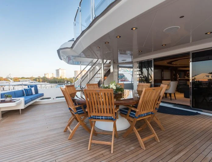 CHASING DAYLIGHT - photo 10, CHASING DAYLIGHT yacht charter