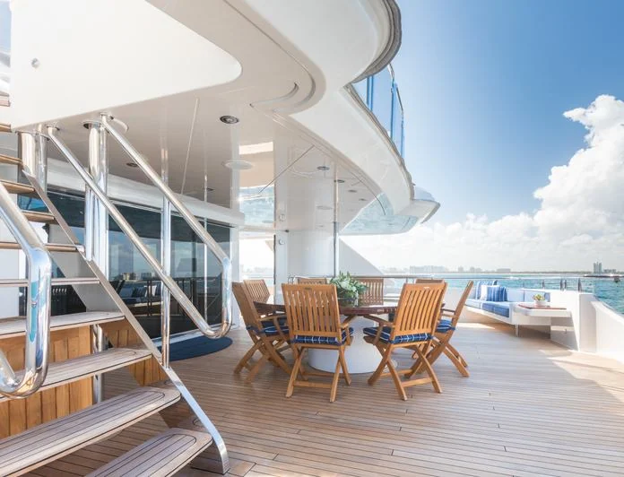 CHASING DAYLIGHT - photo 11, CHASING DAYLIGHT yacht charter