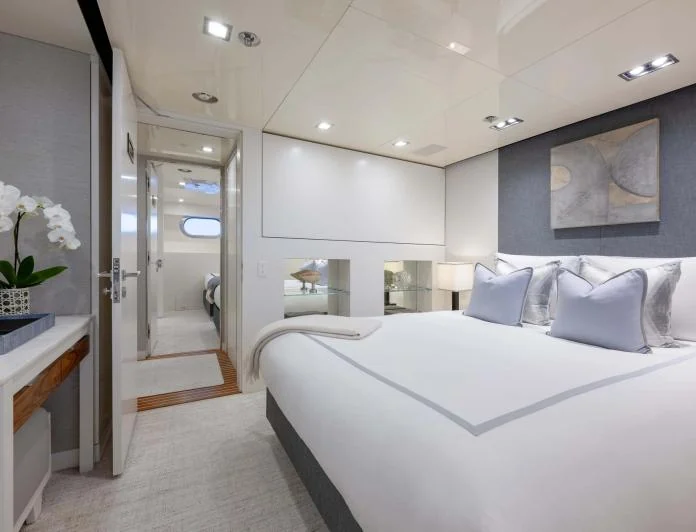 CHASSEUR - photo 11, CHASSEUR yacht charter