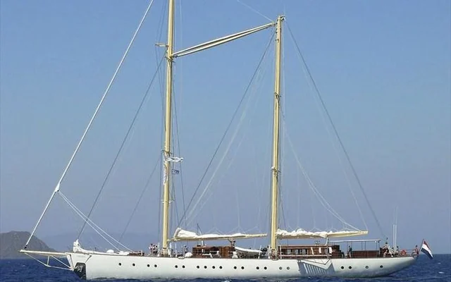 CHRONOS - sailing yacht for week charter