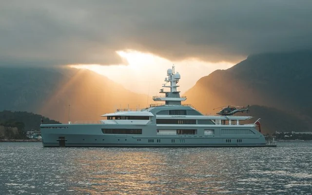 CLOUDBREAK - explorer yacht for week charter