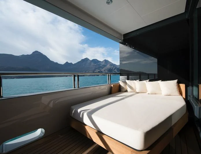 CLOUDBREAK - photo 9, CLOUDBREAK yacht charter