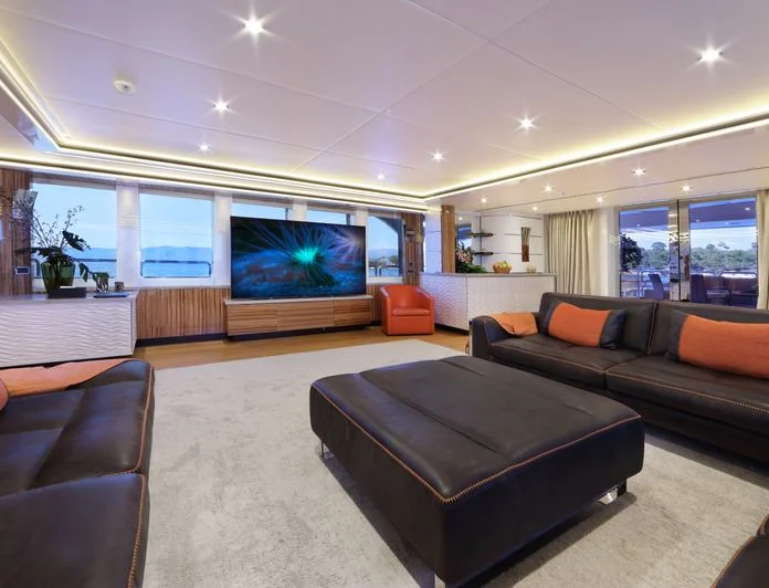 CODE 8 - photo 2, CODE 8 yacht charter