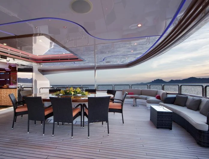 CODE 8 - photo 15, CODE 8 yacht charter