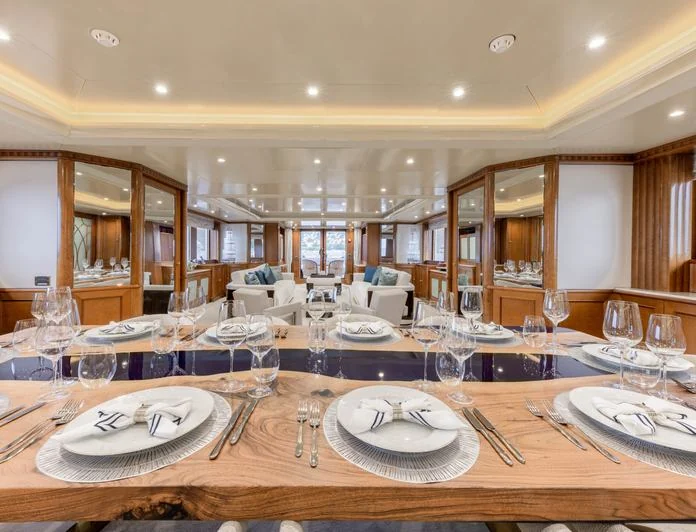 COME PRIMA - photo 3, COME PRIMA yacht charter