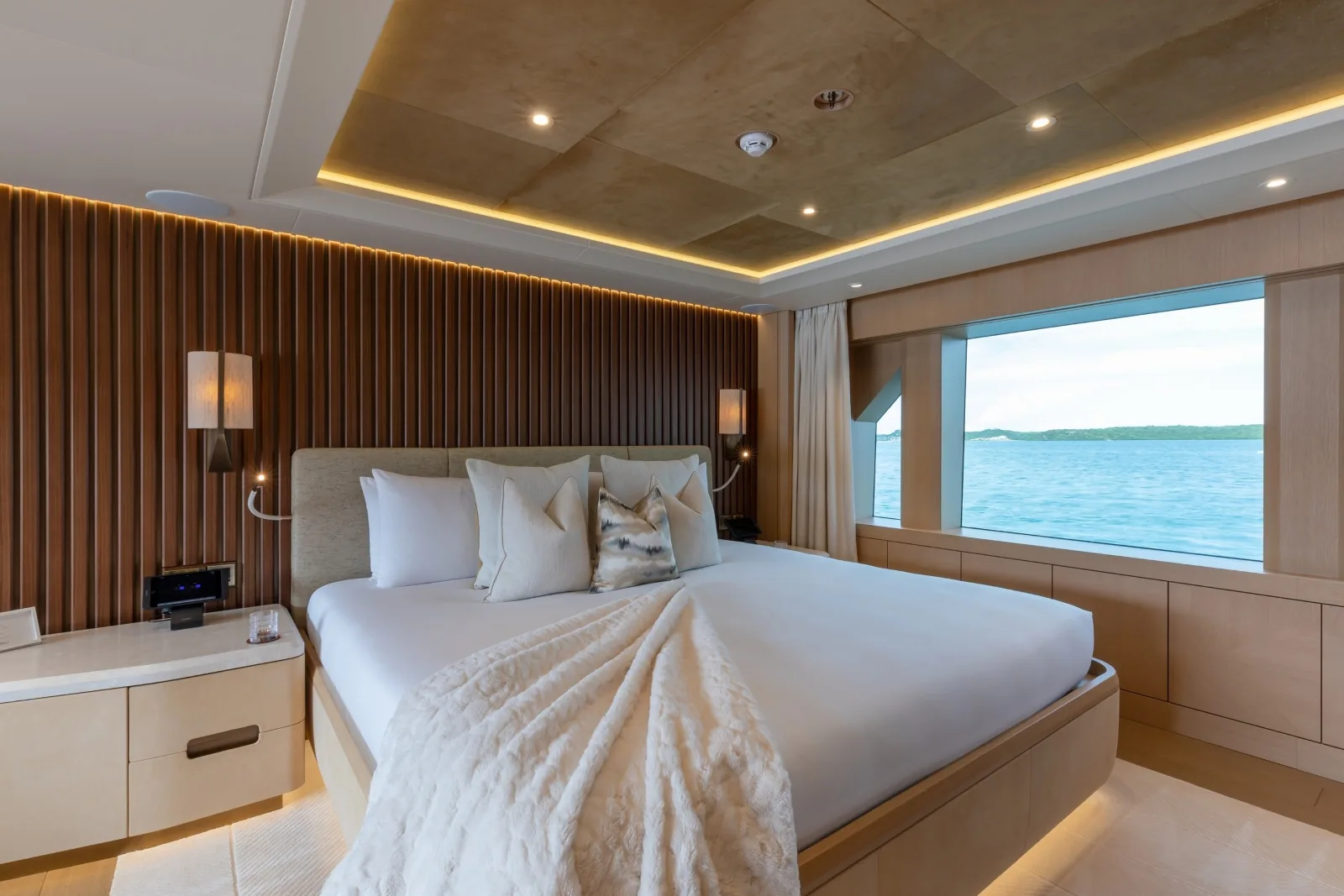 COME TOGETHER - photo 25 yacht charter Cannes