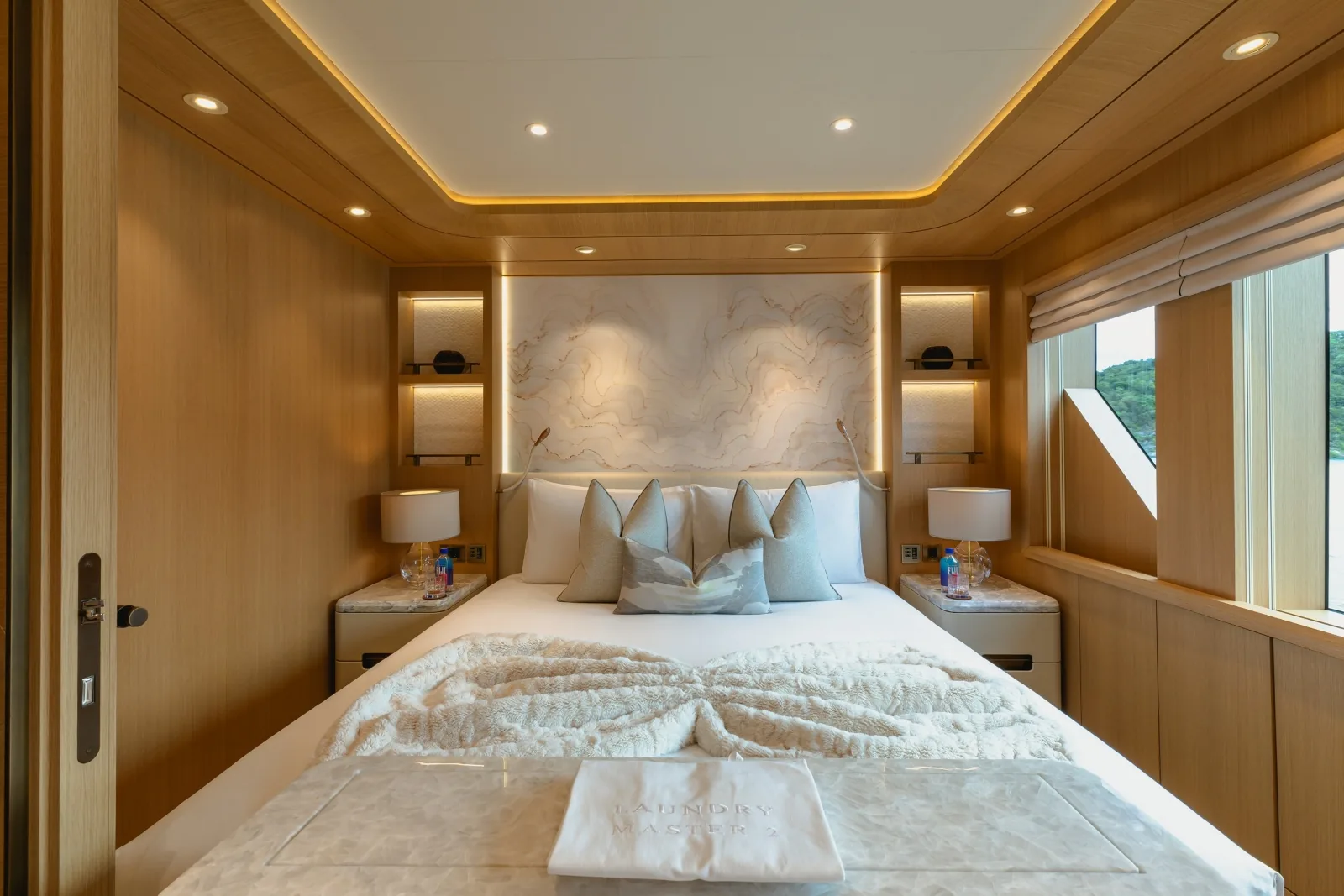 COME TOGETHER - photo 30 yacht charter Cannes