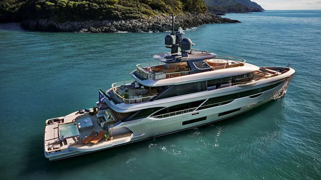 Cosmico - photo 5 yacht charter Cannes