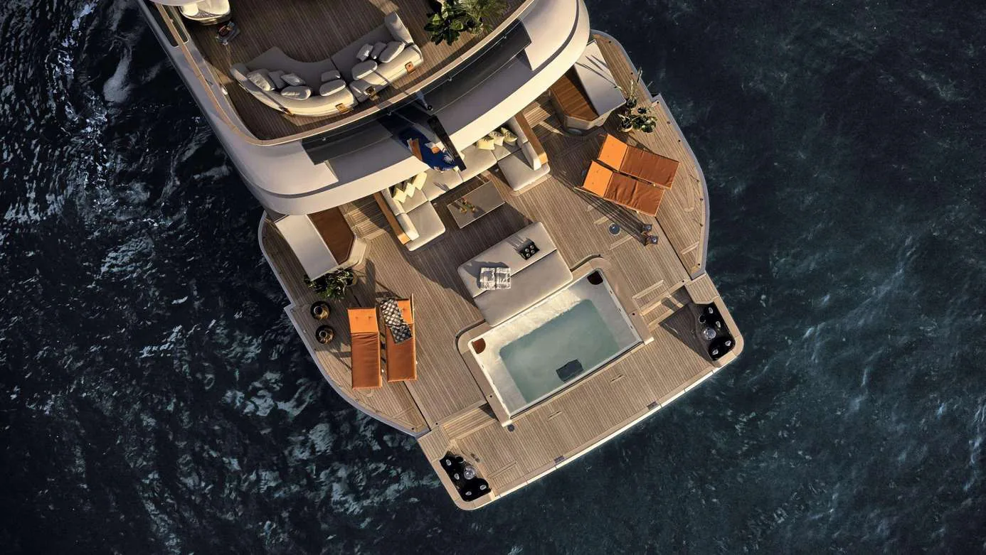 Cosmico - photo 16 yacht charter Cannes