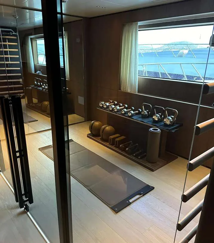 Cosmico - photo 23 yacht charter Cannes